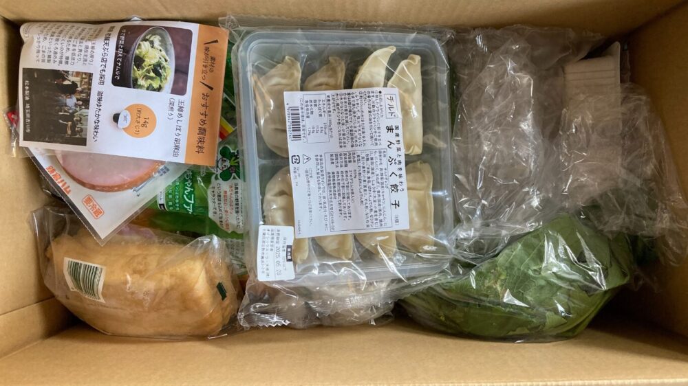 大地を守る会のお試しセットの箱に入った無添加食品の中身
