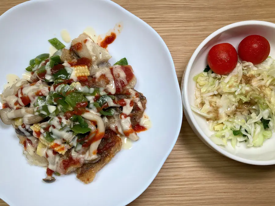 オイシックスミールキットたら竜田と彩り野菜2種ソースとキャベツの玉ねぎパセリソース完成品