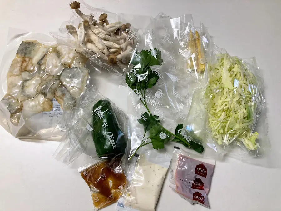オイシックスミールキットたら竜田と彩り野菜2種ソースとキャベツの玉ねぎパセリソース材料