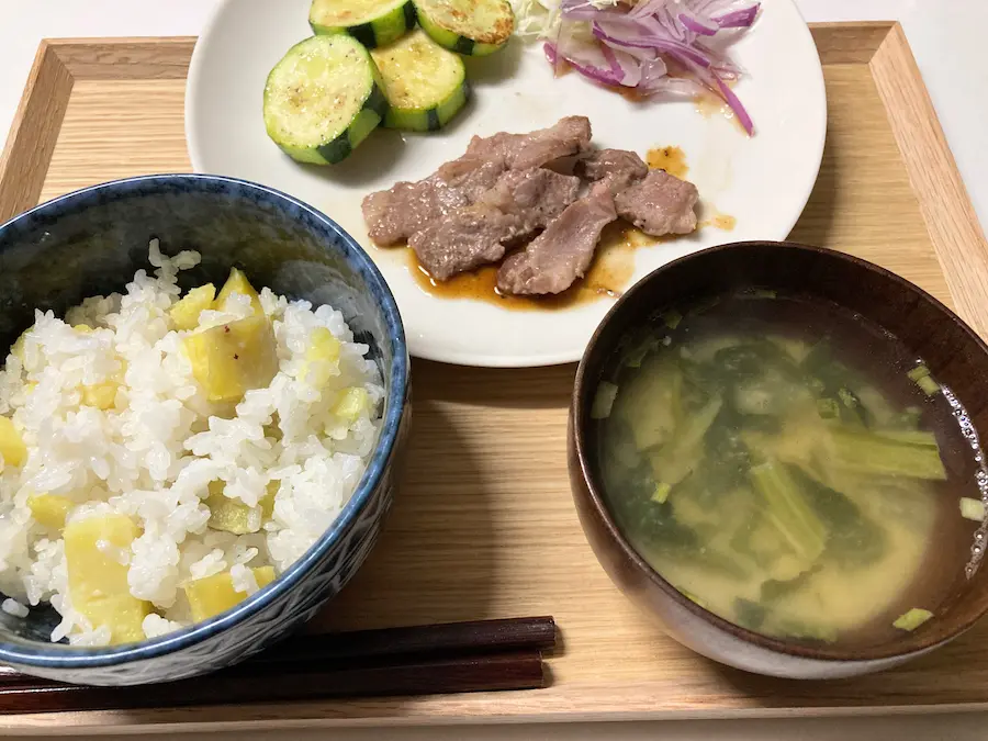 さつまいのご飯の献立画像